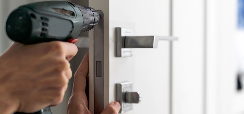 Locksmith For Lock Replacement Near Me in Florin, CA